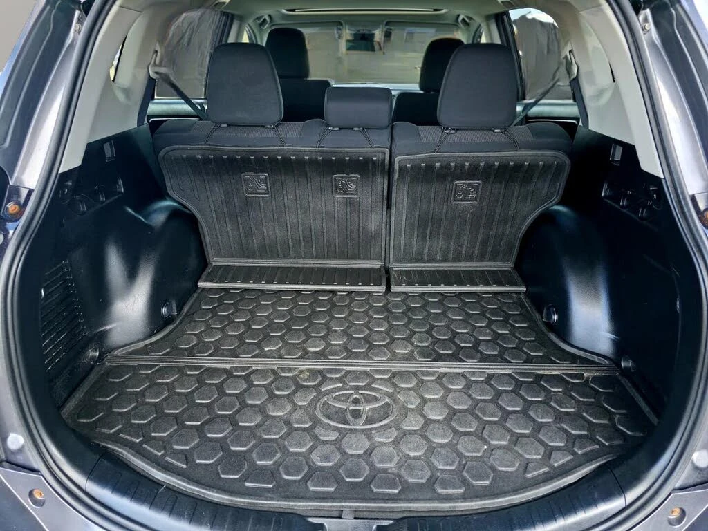 Toyota Rav4 XLE AWD, снимка 9 - Автомобили и джипове - 54711439