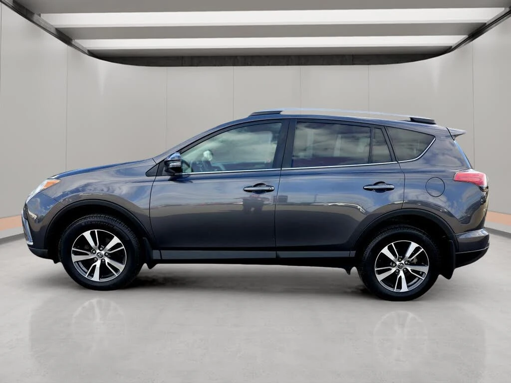 Toyota Rav4 XLE AWD, снимка 7 - Автомобили и джипове - 54711439