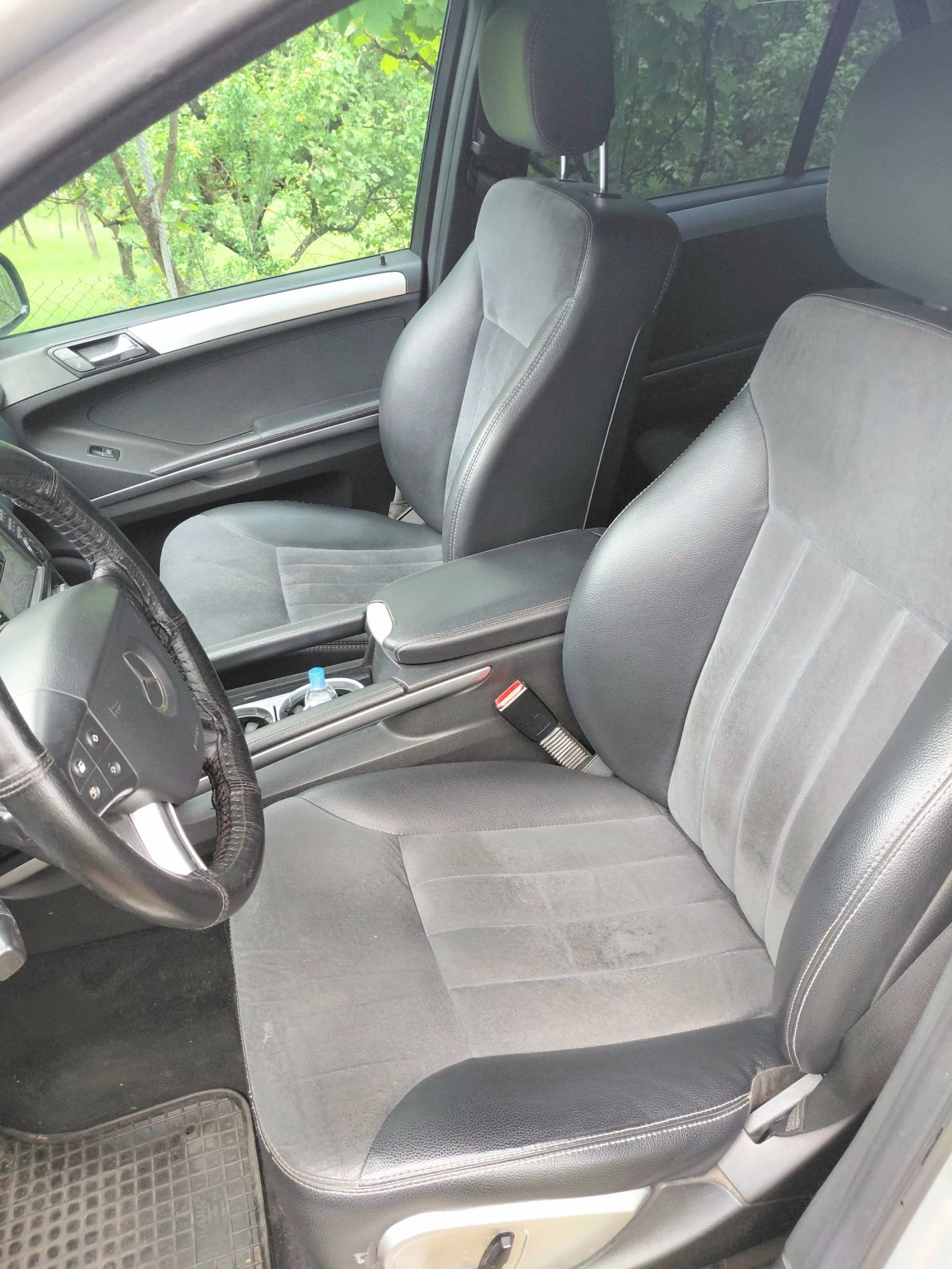 Mercedes-Benz ML 320, снимка 13 - Автомобили и джипове - 54808937