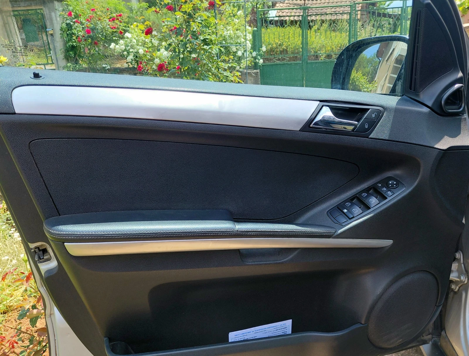Mercedes-Benz ML 320, снимка 10 - Автомобили и джипове - 54808937