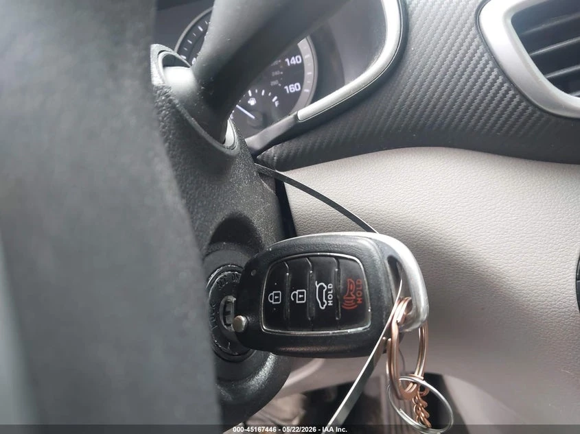 Hyundai Tucson 2.0l Se, снимка 11 - Автомобили и джипове - 54860750