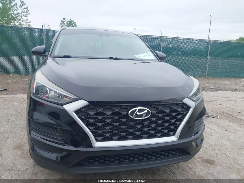 Hyundai Tucson 2.0l Se, снимка 12 - Автомобили и джипове - 54860750