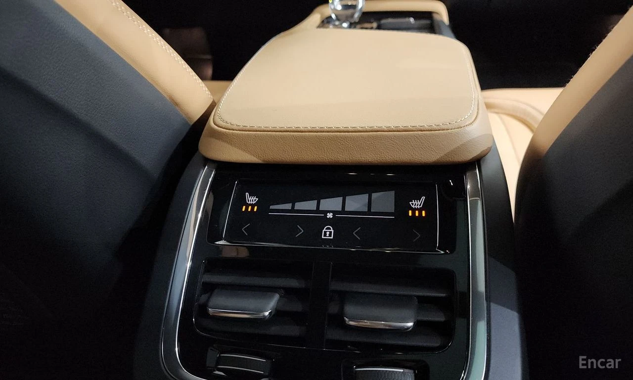 Volvo Xc90 INSCRIPTION* ДИГИТАЛНО* ТАБЛО* ПОДГРЕВ* САМОПАРКИР, снимка 15 - Автомобили и джипове - 54884819
