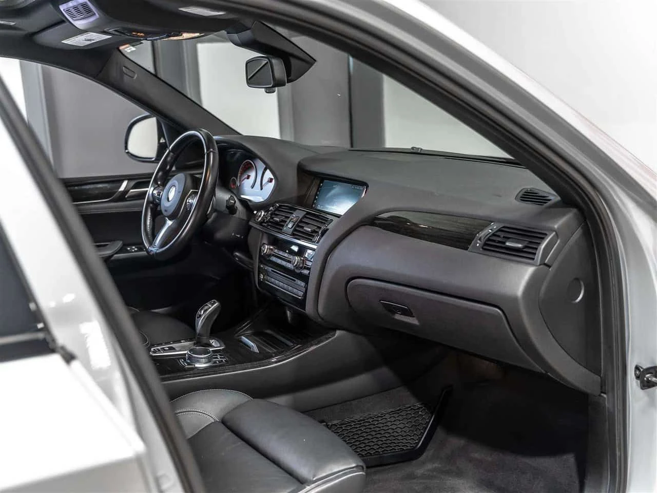 BMW X4 * xDrive28i| M Sport Package| Driver Assistance Pa, снимка 8 - Автомобили и джипове - 54934501