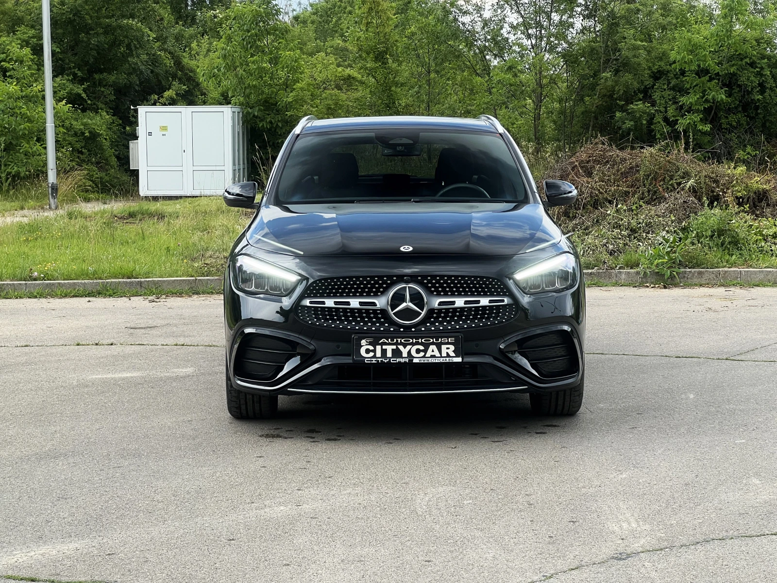 Mercedes-Benz GLA 200 AMG / PANO / CARBON / DYNAMIC, снимка 2 - Автомобили и джипове - 55027221