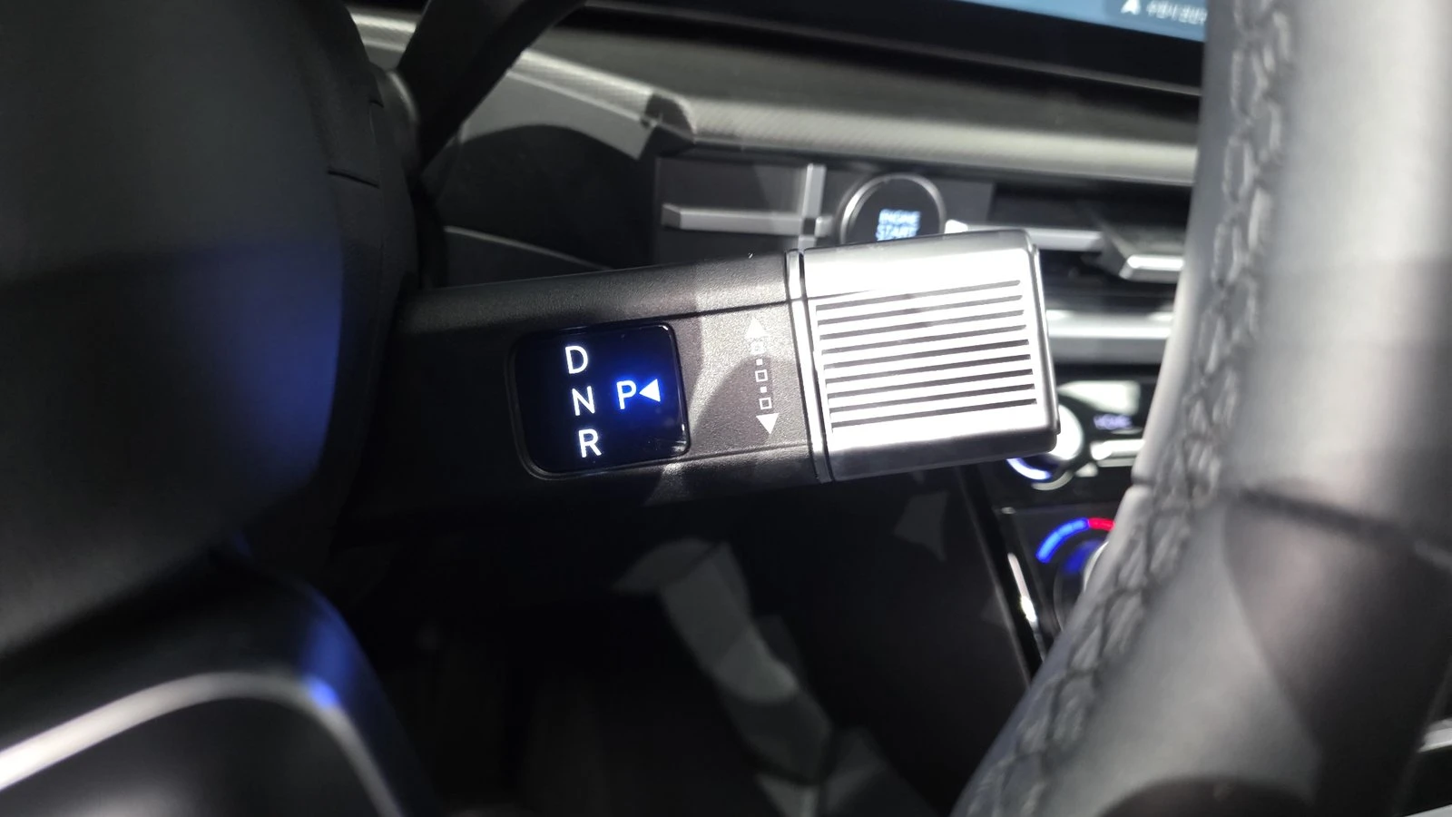 Hyundai Santa fe 2.5* KEYLESS* ПОДГРЕВ ВОЛАН* ЕЛ. БАГАЖНИК* КРАЙНА , снимка 9 - Автомобили и джипове - 55323723