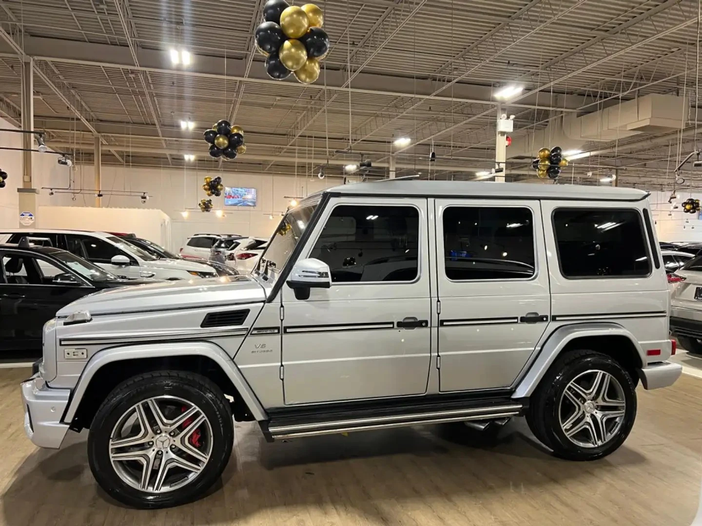 Mercedes-Benz G 63 AMG HARMAN KARDON* НАВИ* ПАНО, снимка 2 - Автомобили и джипове - 55710033
