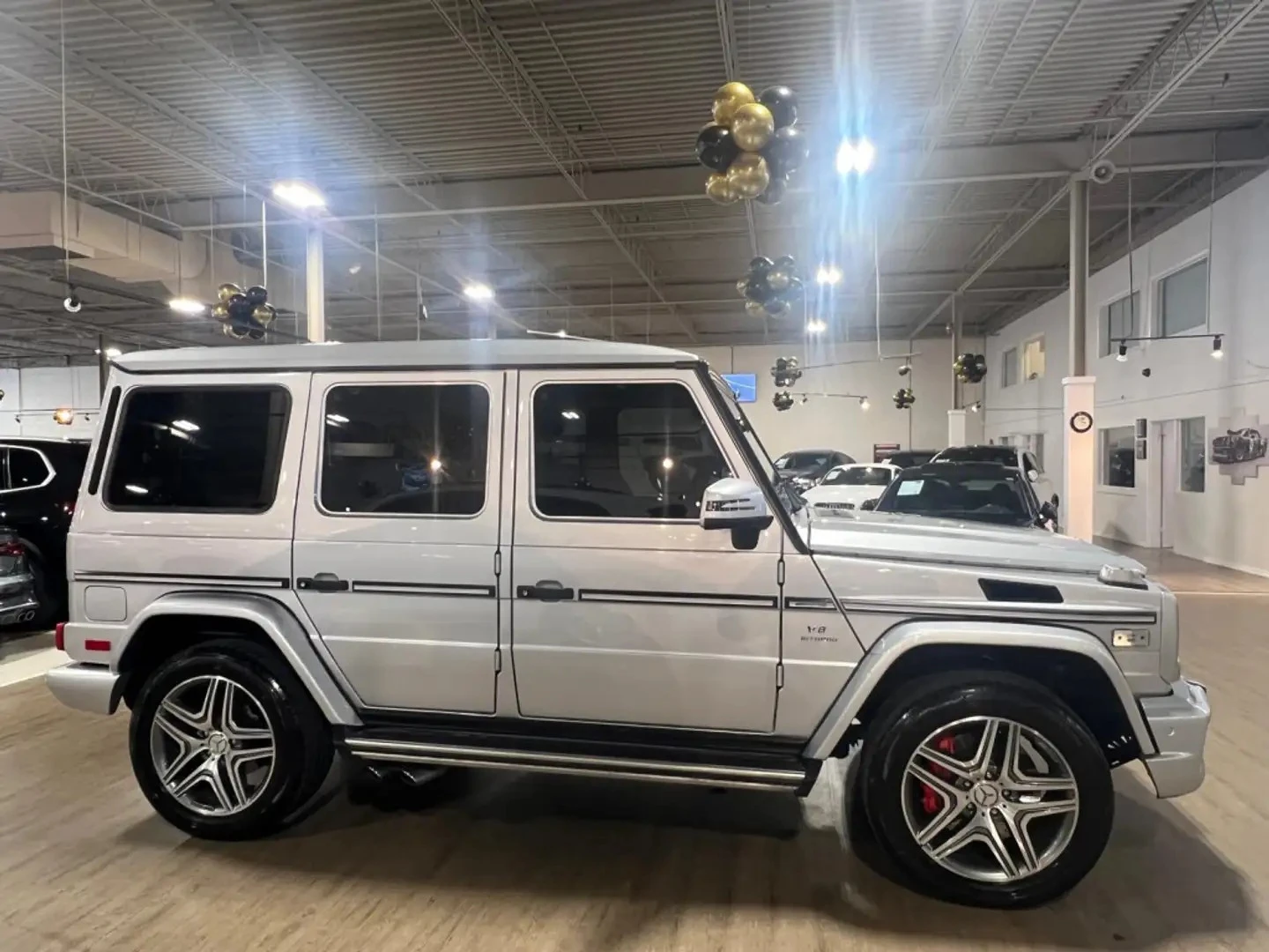 Mercedes-Benz G 63 AMG HARMAN KARDON* НАВИ* ПАНО, снимка 6 - Автомобили и джипове - 55710033