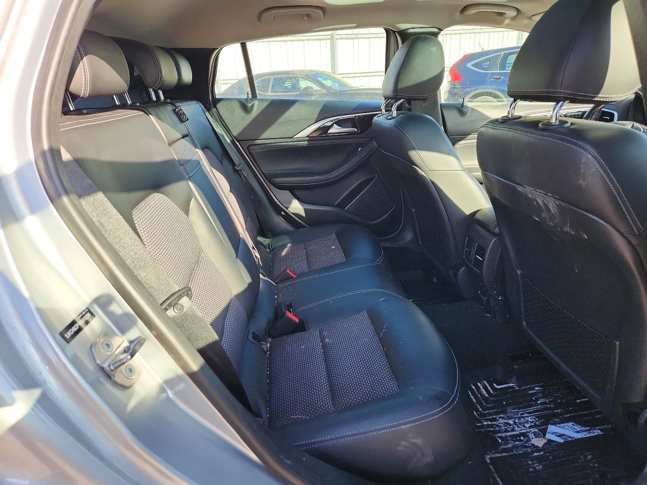 Infiniti QX30 2.0l Luxe, снимка 10 - Автомобили и джипове - 55970623