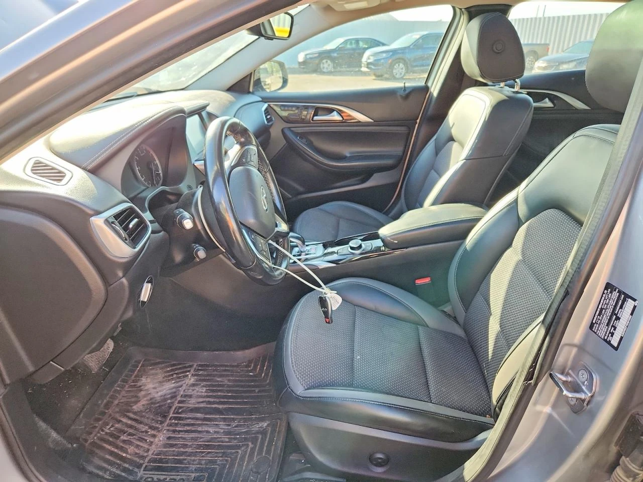 Infiniti QX30 2.0l Luxe, снимка 7 - Автомобили и джипове - 55970623