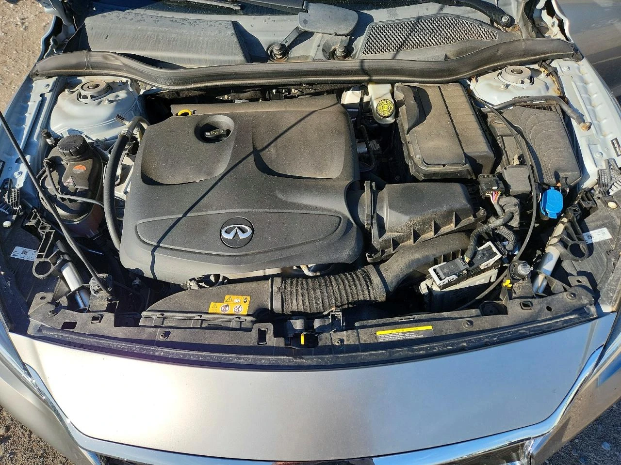 Infiniti QX30 2.0l Luxe, снимка 11 - Автомобили и джипове - 55970623