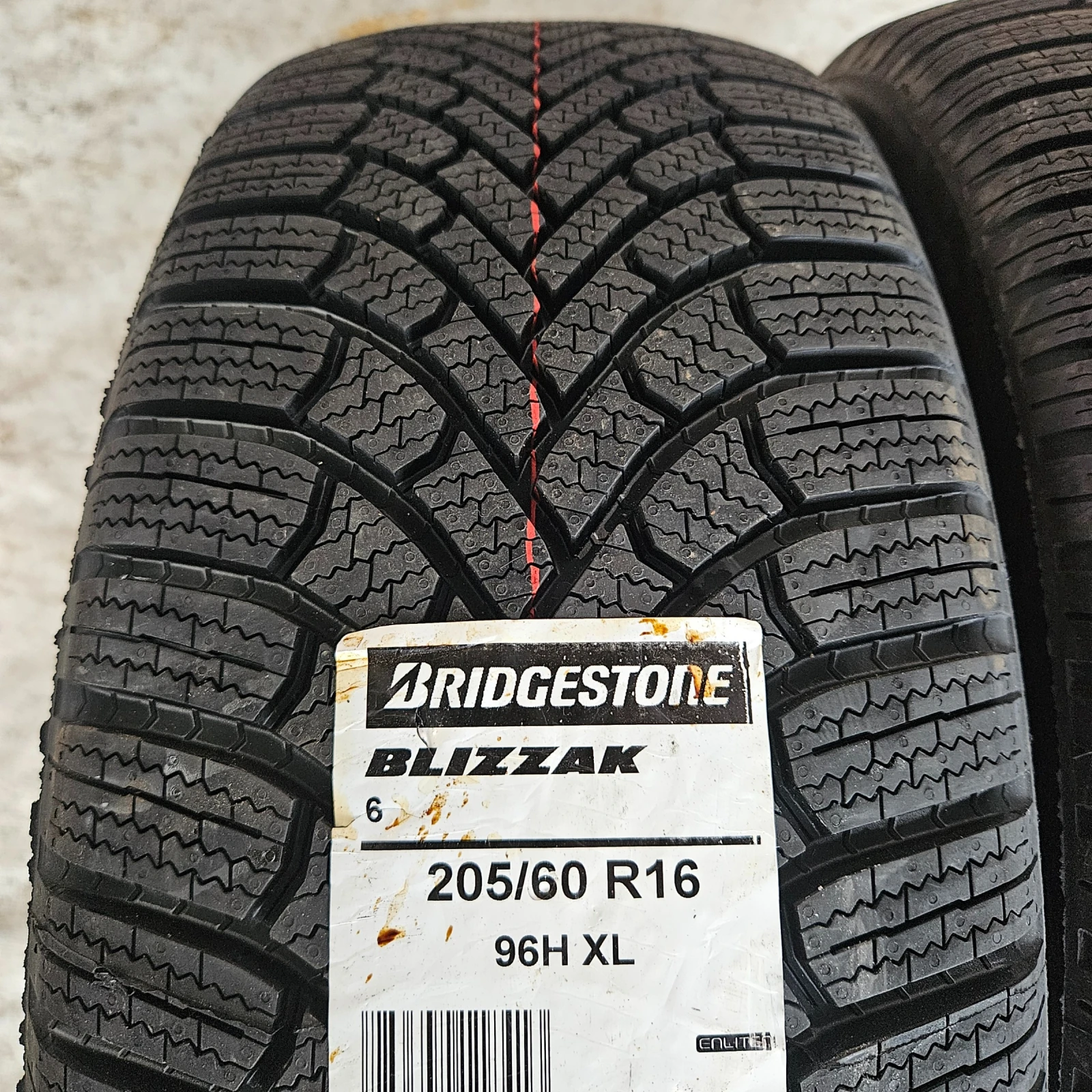 ���� 205/60R16 | Mobile.bg � ����������� 4