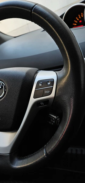 Обява за продажба на Toyota Verso 1.8, ръчка, нави, като нова ~15 990 лв. - изображение 7