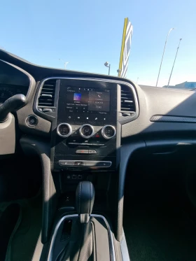 Renault Megane Sedan TCe 140 бензин EDC - 18900 € / 36965.19 лв. - 23997699 10