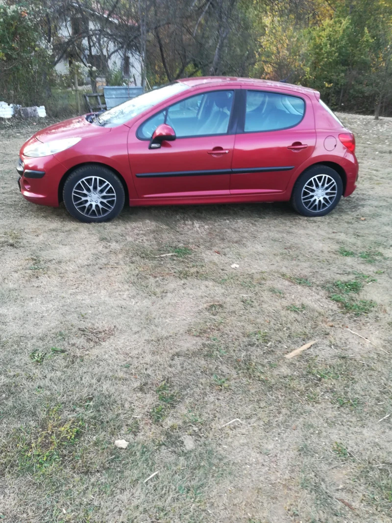 Peugeot 207, снимка 1 - Автомобили и джипове - 46369718