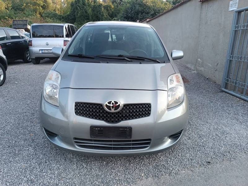 Toyota Yaris 1.3i- WT-I, снимка 16 - Автомобили и джипове - 47177214