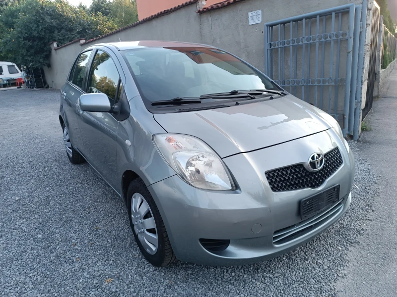 Toyota Yaris 1.3i- WT-I, снимка 15 - Автомобили и джипове - 47177214