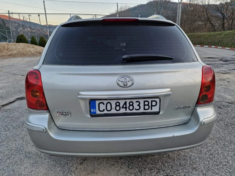 Toyota Avensis, снимка 6 - Автомобили и джипове - 48091032