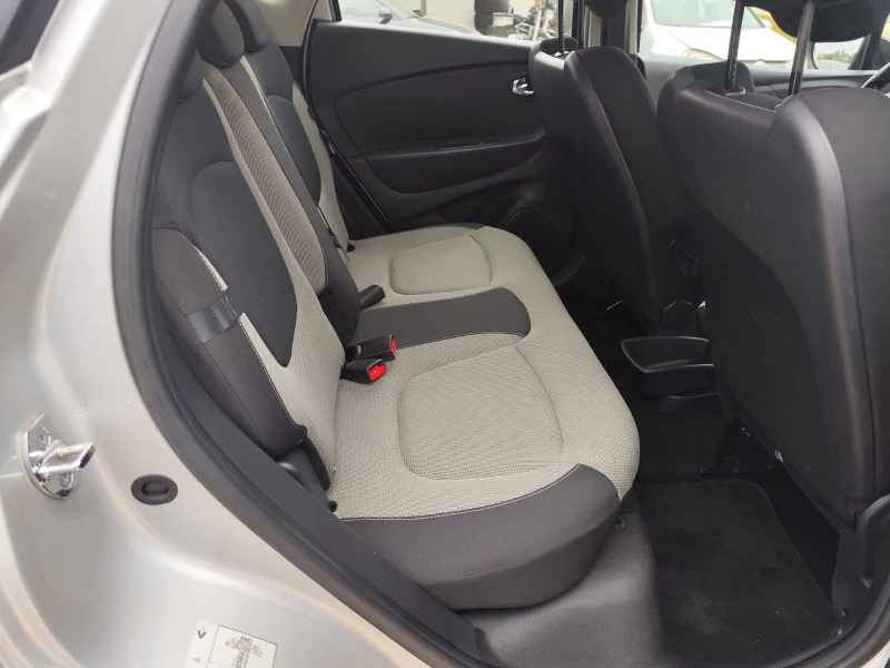 Renault Captur 1.5 дизел Автомат 71767 реални км., снимка 14 - Автомобили и джипове - 51211413