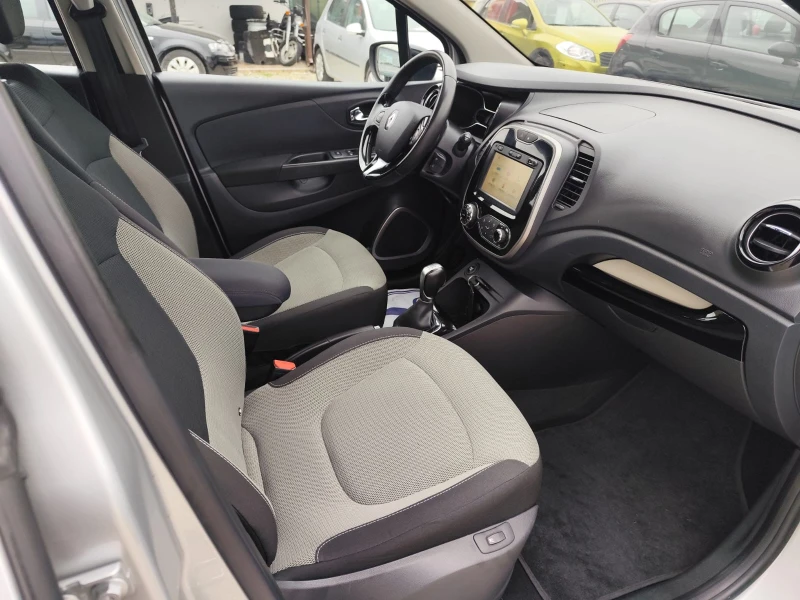 Renault Captur 1.5 дизел Автомат 71767 реални км., снимка 12 - Автомобили и джипове - 51211413