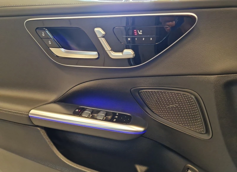 Mercedes-Benz C 300 d* AMG* MEMORY* DISTR* , снимка 5 - Автомобили и джипове - 52072318