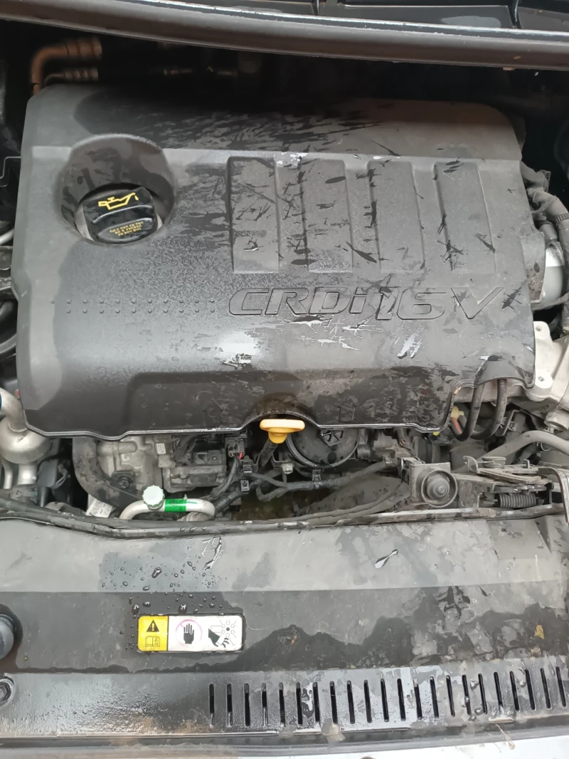 Hyundai Ix20, снимка 8 - Автомобили и джипове - 52102533