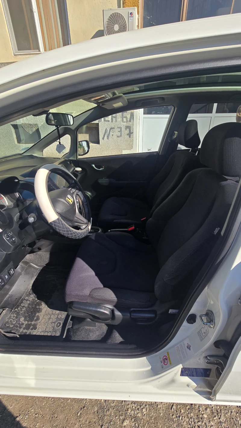 Honda Jazz, снимка 8 - Автомобили и джипове - 52102198