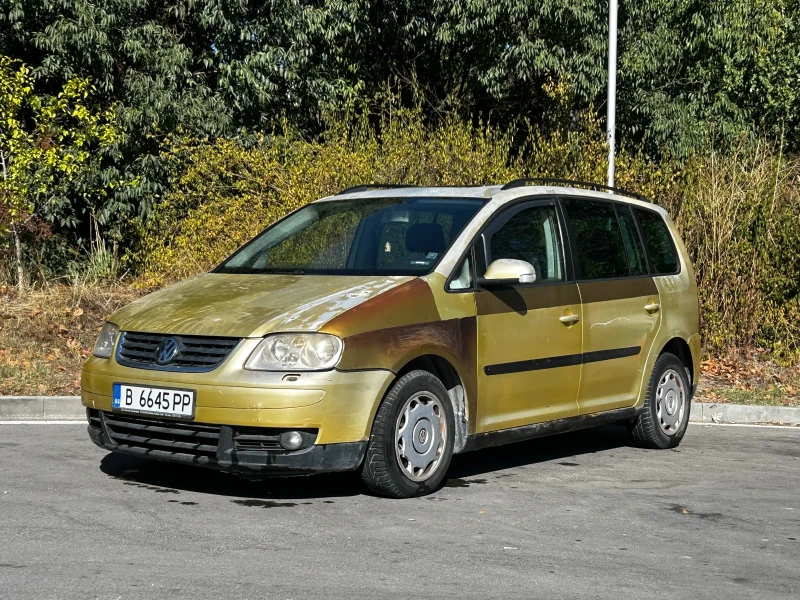 VW Touran 2.0 TDI, снимка 5 - Автомобили и джипове - 52181626