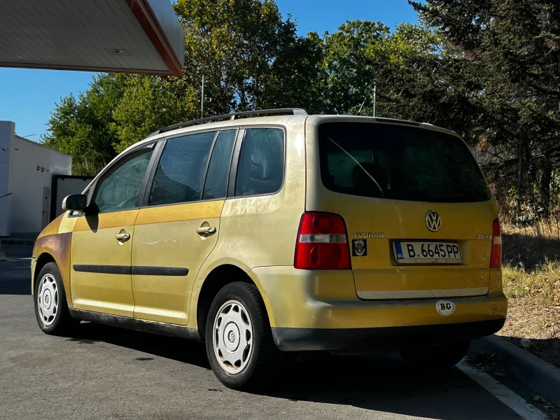 VW Touran 2.0 TDI, снимка 3 - Автомобили и джипове - 52181626