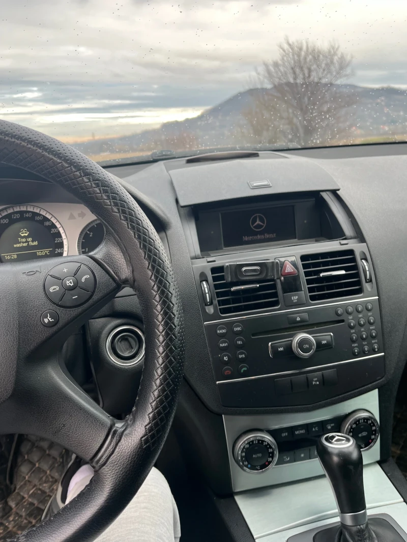 Mercedes-Benz C 320, снимка 14 - Автомобили и джипове - 53397655