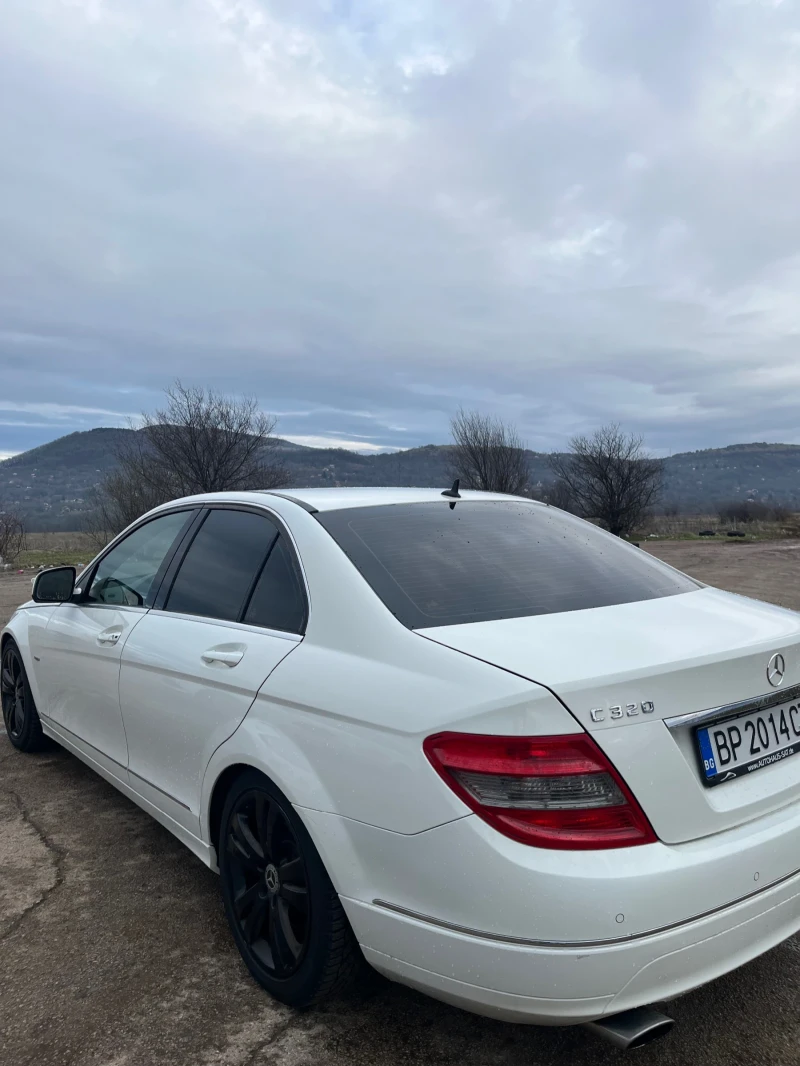 Mercedes-Benz C 320, снимка 5 - Автомобили и джипове - 53397655