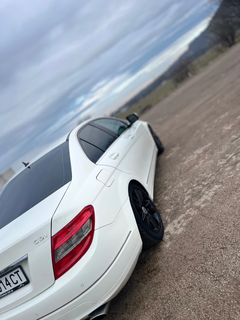Mercedes-Benz C 320, снимка 7 - Автомобили и джипове - 53397655
