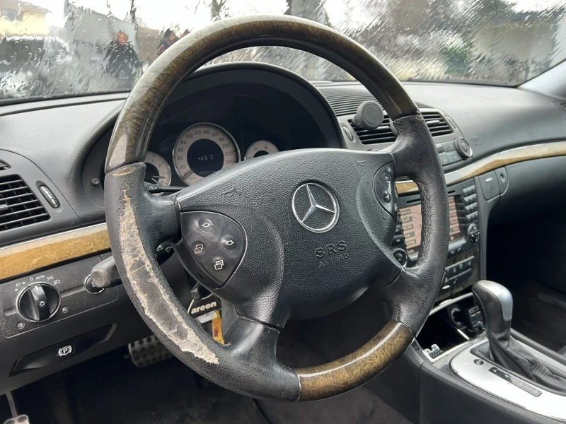 Mercedes-Benz E 320, снимка 6 - Автомобили и джипове - 53540125