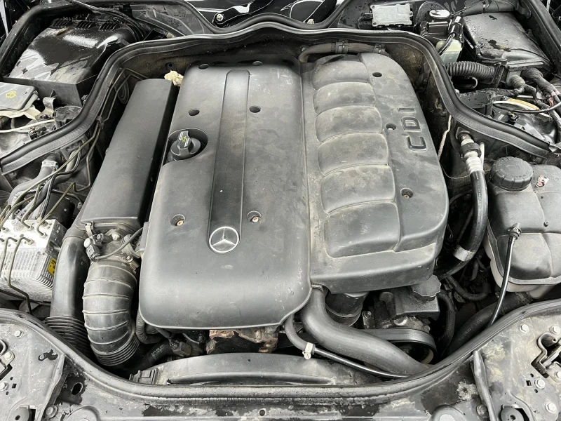 Mercedes-Benz E 320, снимка 8 - Автомобили и джипове - 53540125