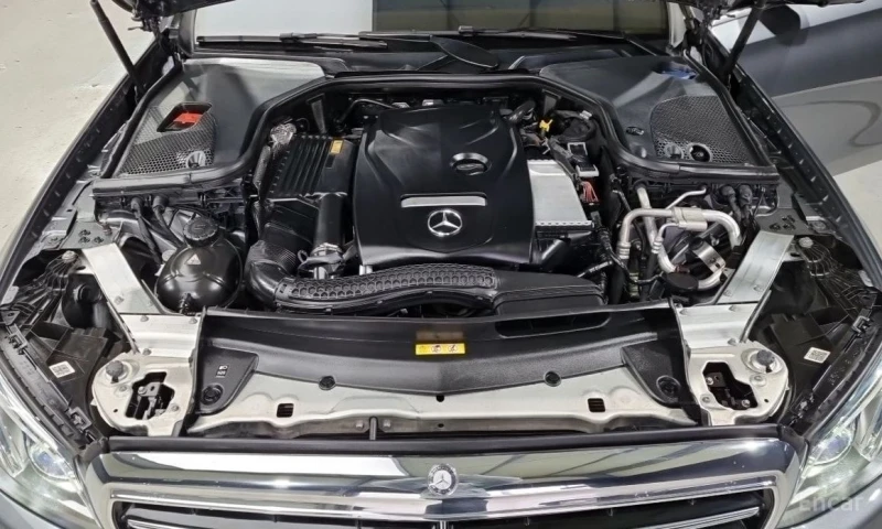 Mercedes-Benz E 300, снимка 6 - Автомобили и джипове - 53585213