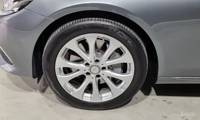 Mercedes-Benz E 300, снимка 5 - Автомобили и джипове - 53585213