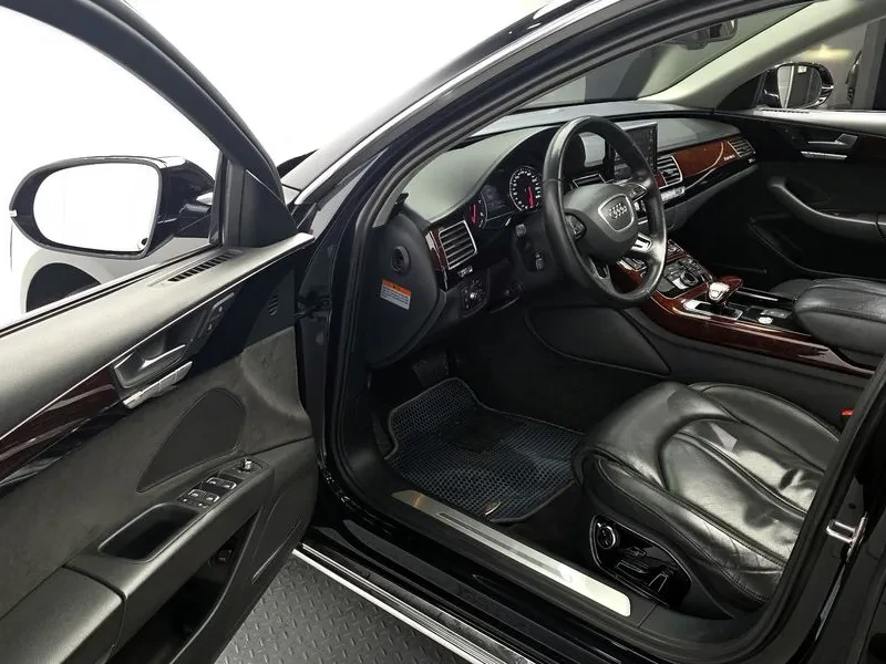 Audi A8 4.2 FSI Quattro, снимка 10 - Автомобили и джипове - 54189377