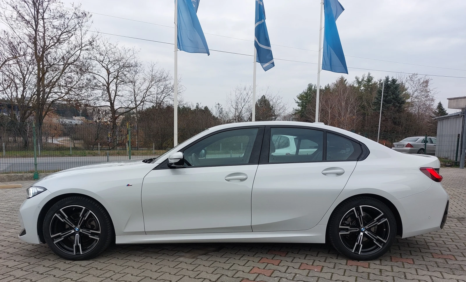 BMW 320 xDrive M sport - изображение 3