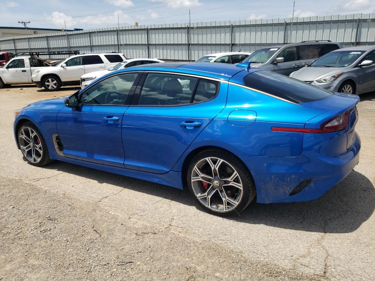 Kia Stinger GT1* 4X4* ПАНОРАМА* ПОДГРЕВИ - изображение 4