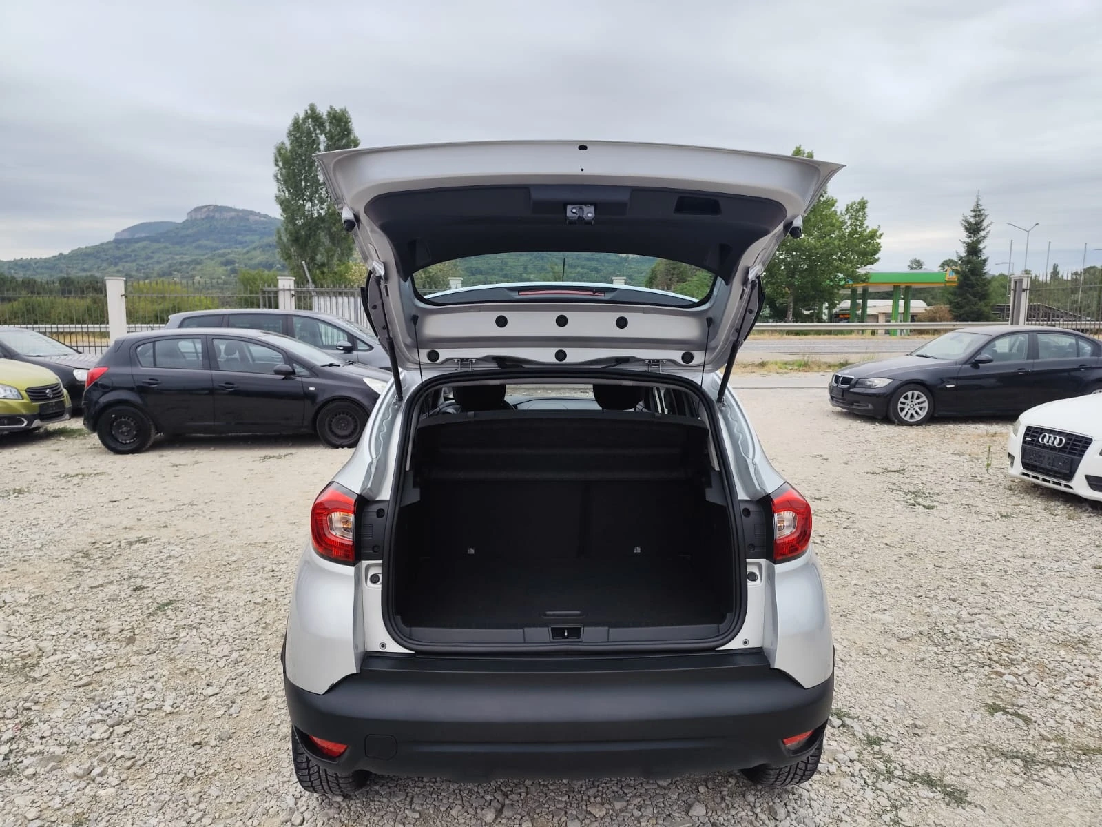 Renault Captur 1.5 дизел Автомат 71767 реални км. - изображение 7