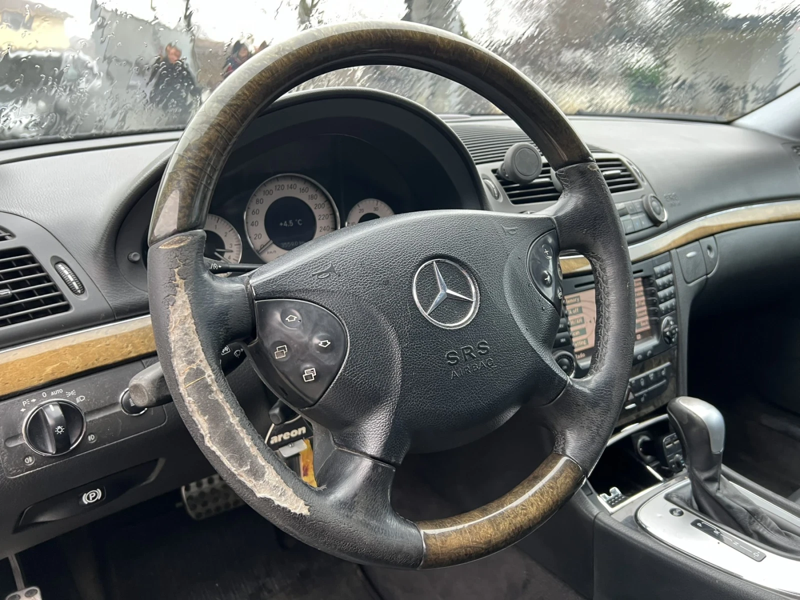 Mercedes-Benz E 320, снимка 6 - Автомобили и джипове - 53540125