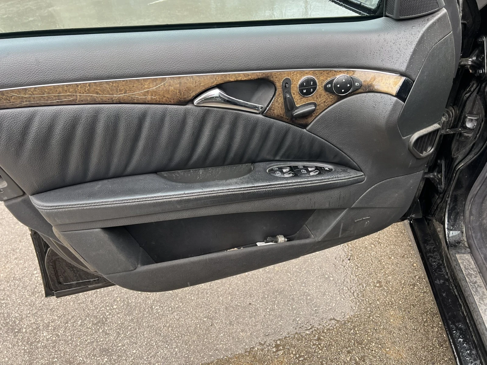 Mercedes-Benz E 320, снимка 5 - Автомобили и джипове - 53540125