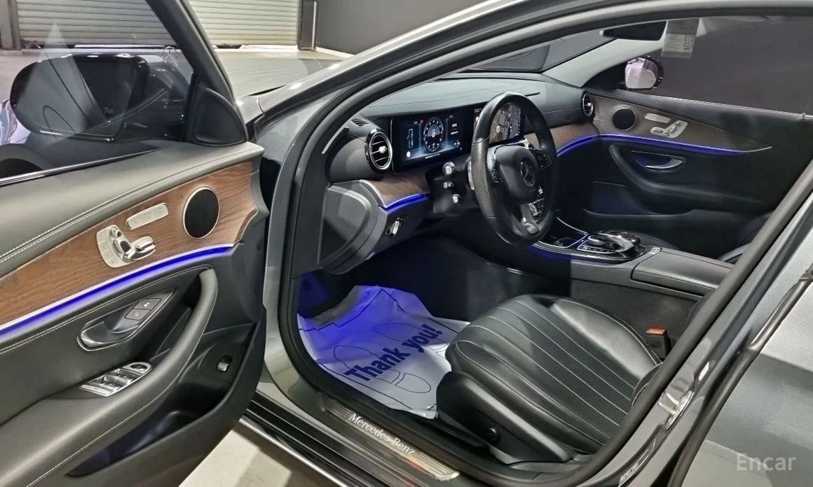 Mercedes-Benz E 300  - изображение 10