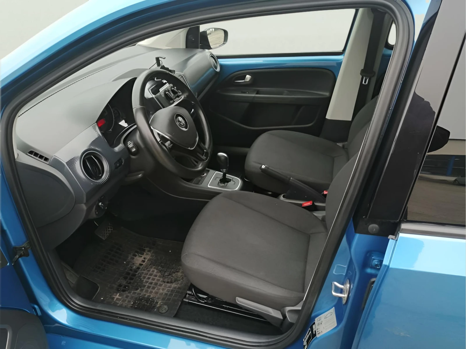 VW Up 1.0 L, снимка 10 - Автомобили и джипове - 53774722