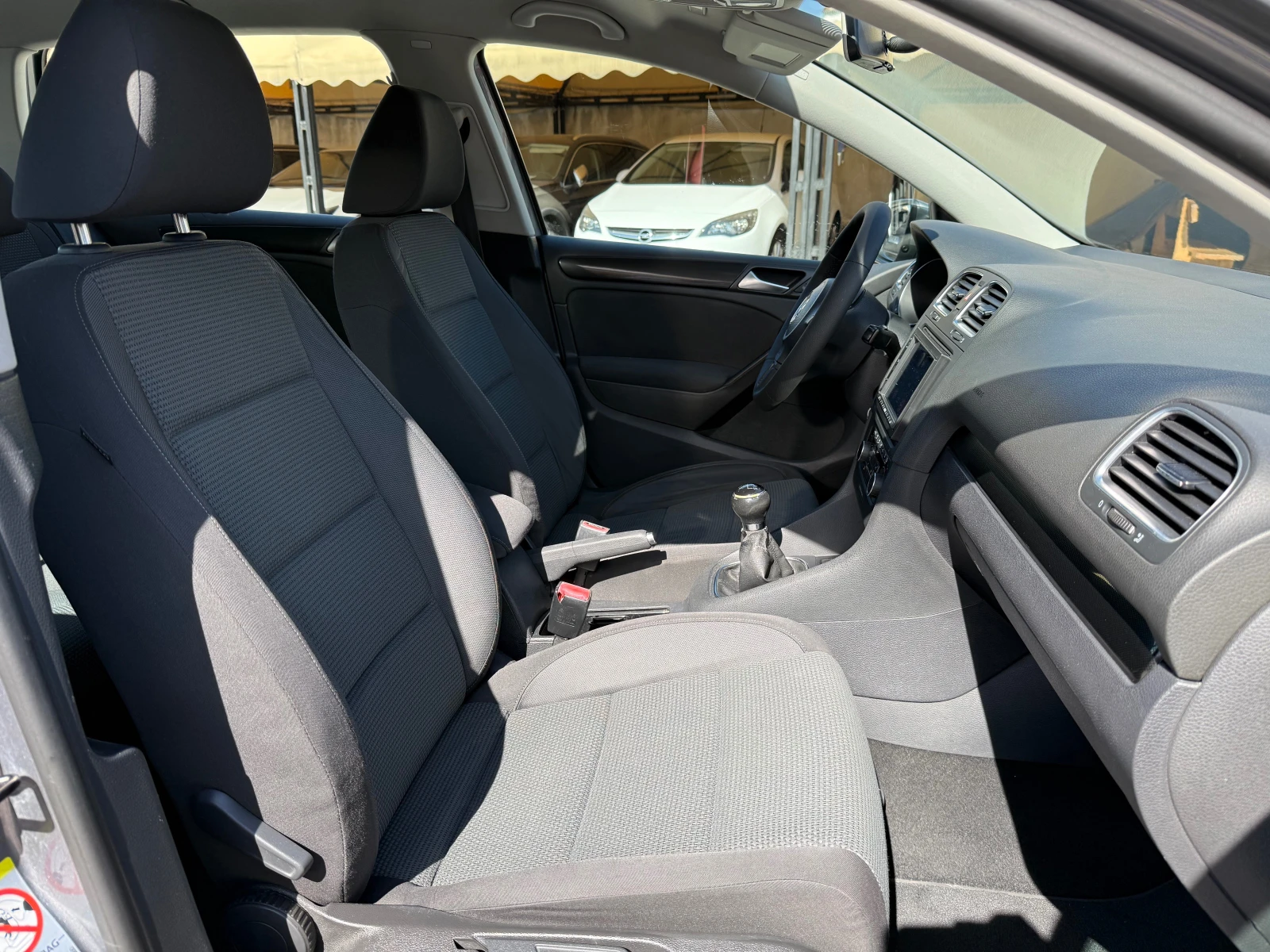 VW Golf 1.6TDi !! 100%������ ��������� - ��������� !! | Mobile.bg � ����������� 14