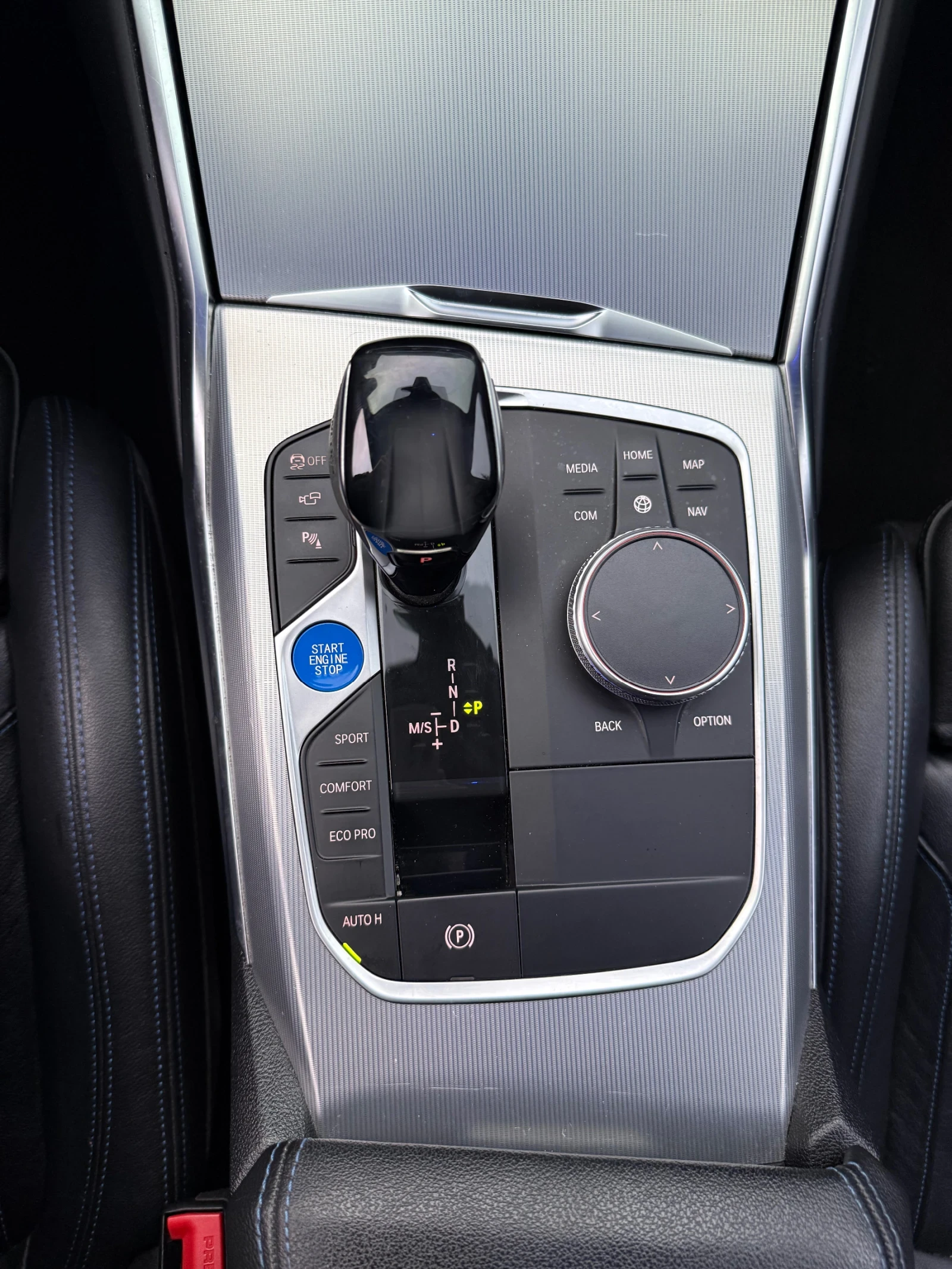 BMW 340 M340i/LASER/XDRIVE/KEYLESS/MILDHYBRID, снимка 12 - Автомобили и джипове - 54006453