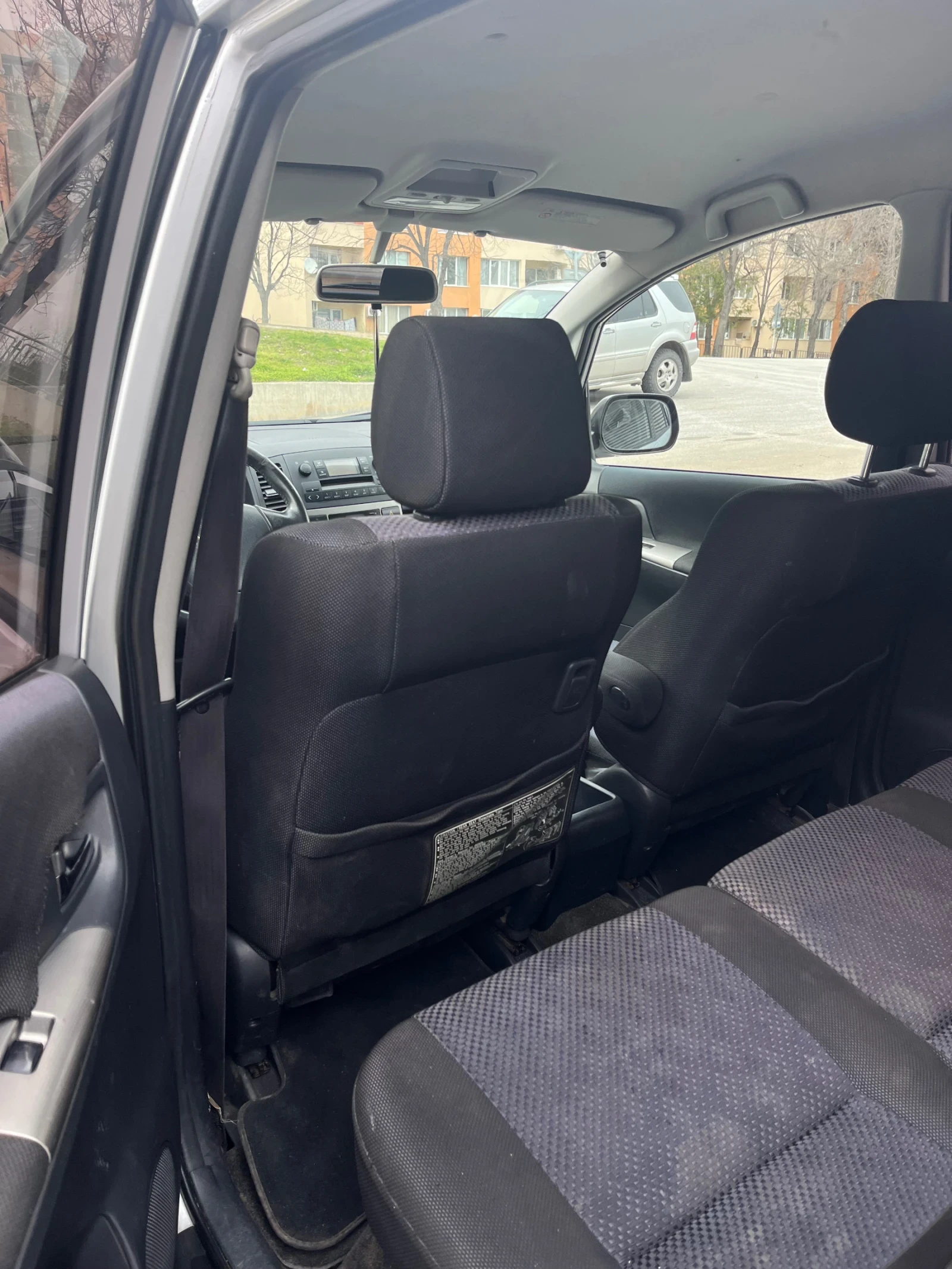 Toyota Corolla verso 1600, снимка 10 - Автомобили и джипове - 54016181