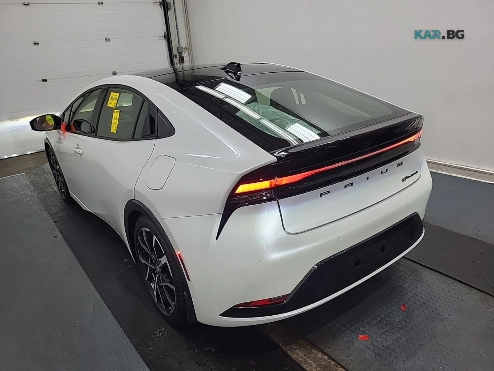 Toyota Prius PRIME * AвтоКредит * (ЦЕНА ДО БГ), снимка 5 - Автомобили и джипове - 54826253