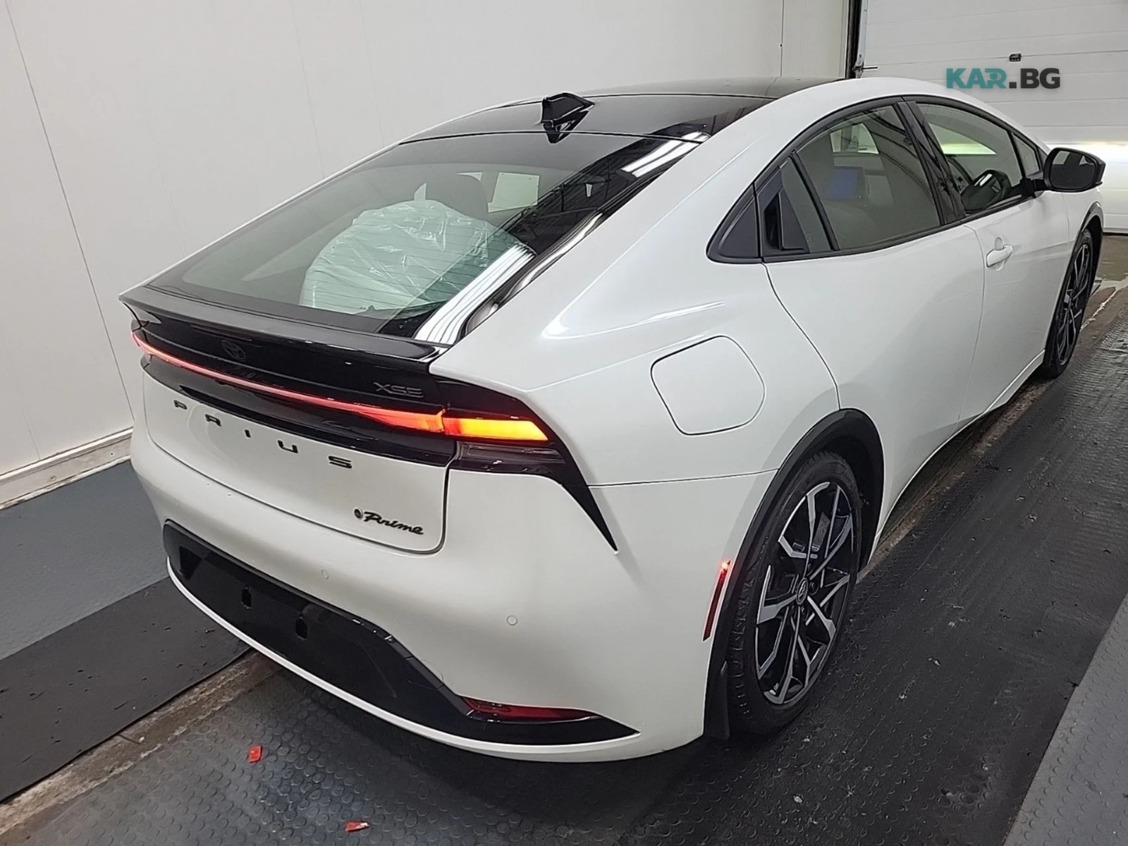 Toyota Prius PRIME * AвтоКредит * (ЦЕНА ДО БГ), снимка 4 - Автомобили и джипове - 54826253