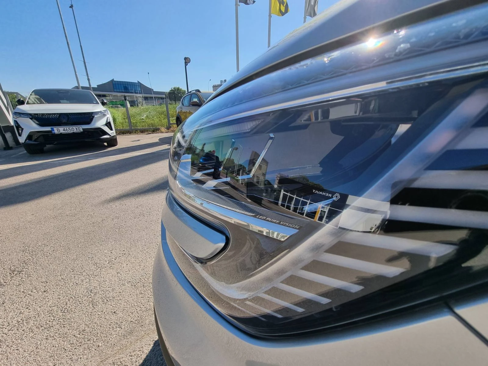 Renault Megane Sedan TCe 140 бензин EDC, снимка 17 - Автомобили и джипове - 55020876